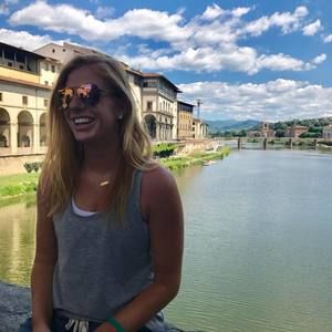 Meet your Posher, Carly